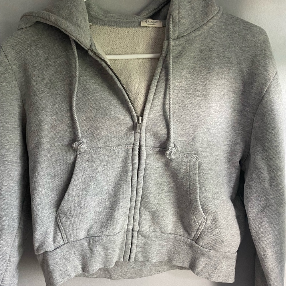 Brandy Melville cropped hoodie